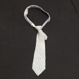 vineyard vines tie